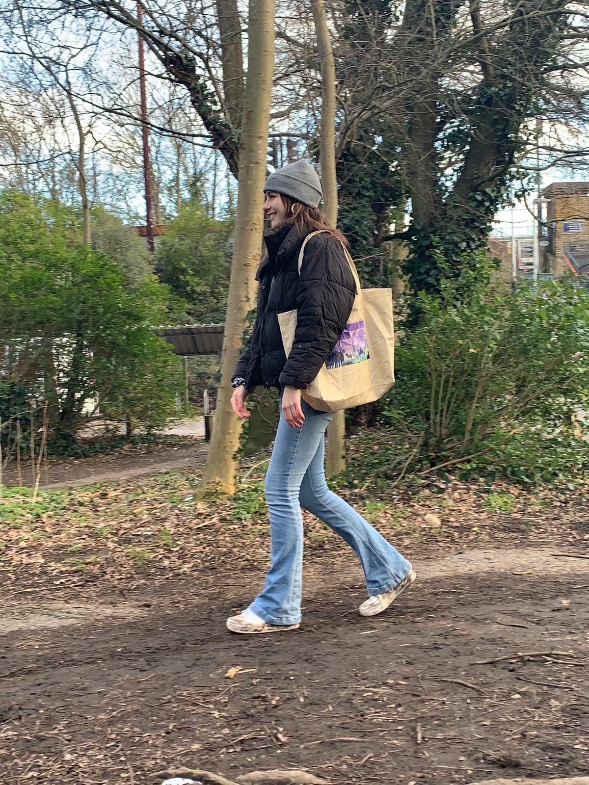 Symmetree Organic Tote Bag carried by model
