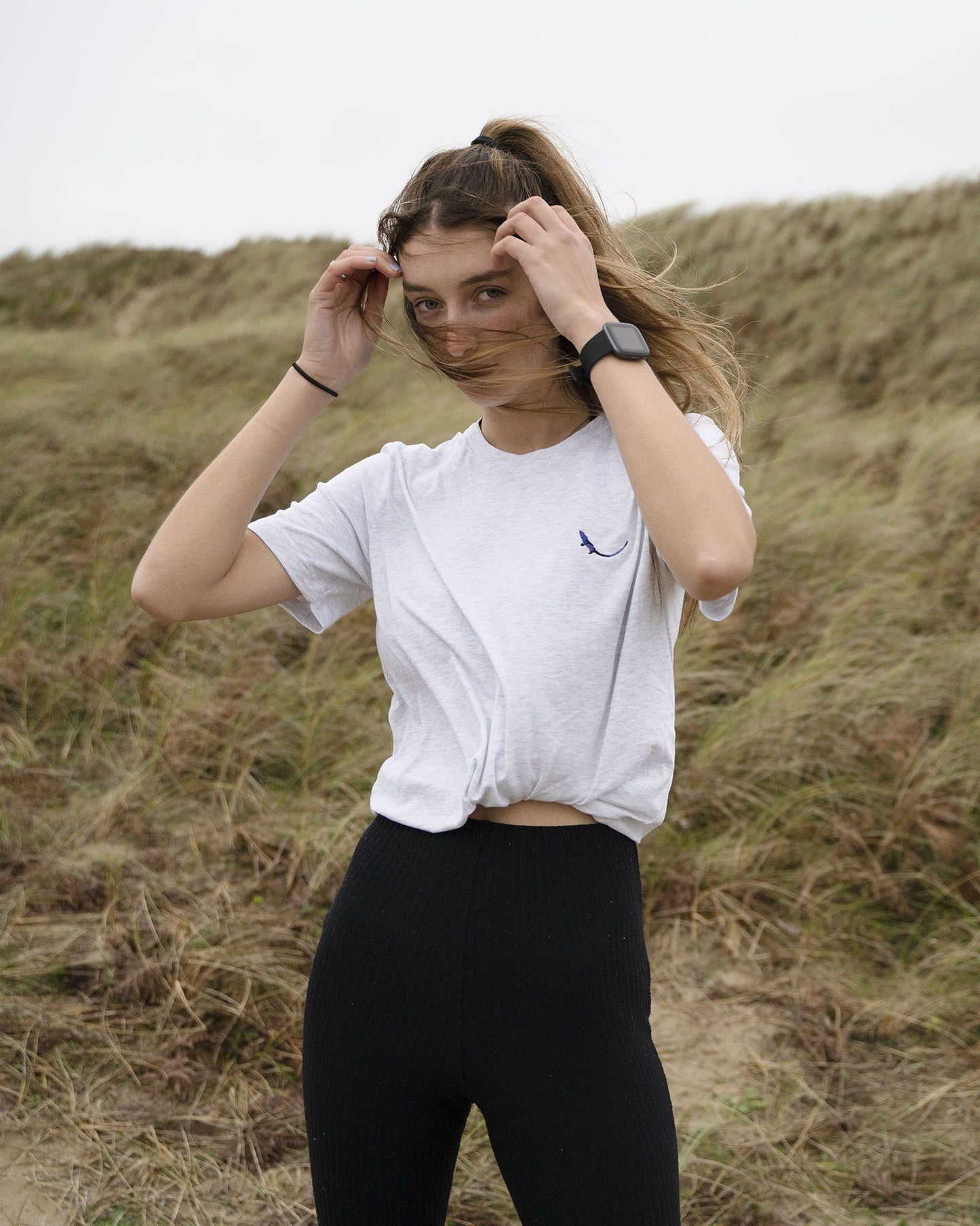 Ash Essential Organic Tshirt female model 2