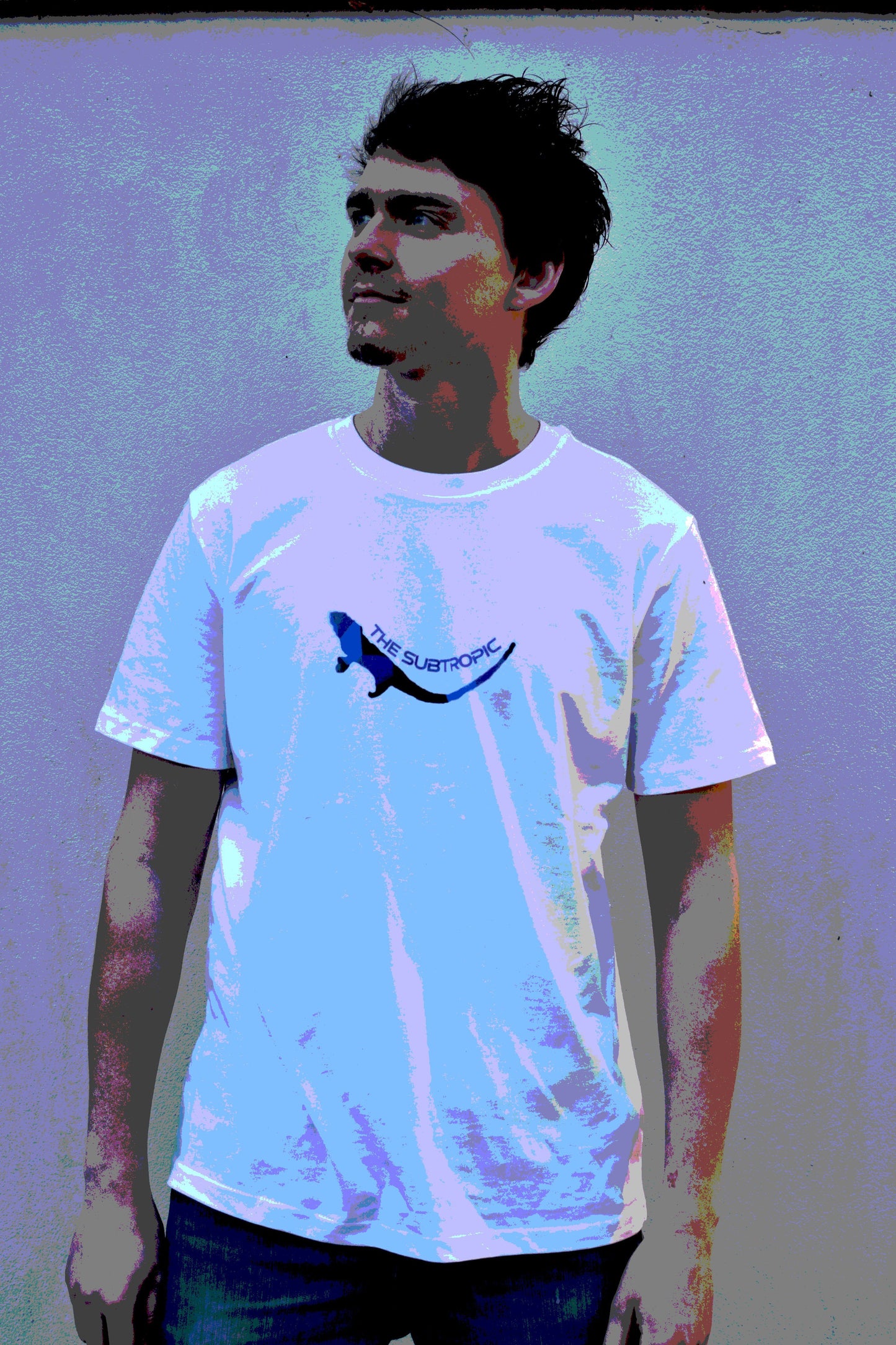 ESSENTIAL 2.0 SUBTROPIC Organic White Tee Pic Posterize