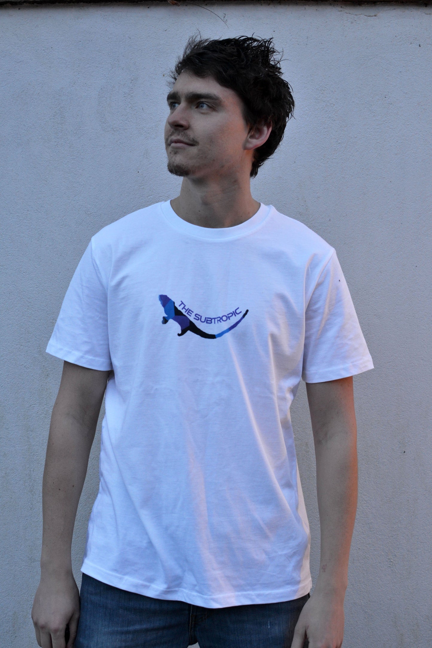 ESSENTIAL 2.0 SUBTROPIC Organic White Tee Model Pic 3