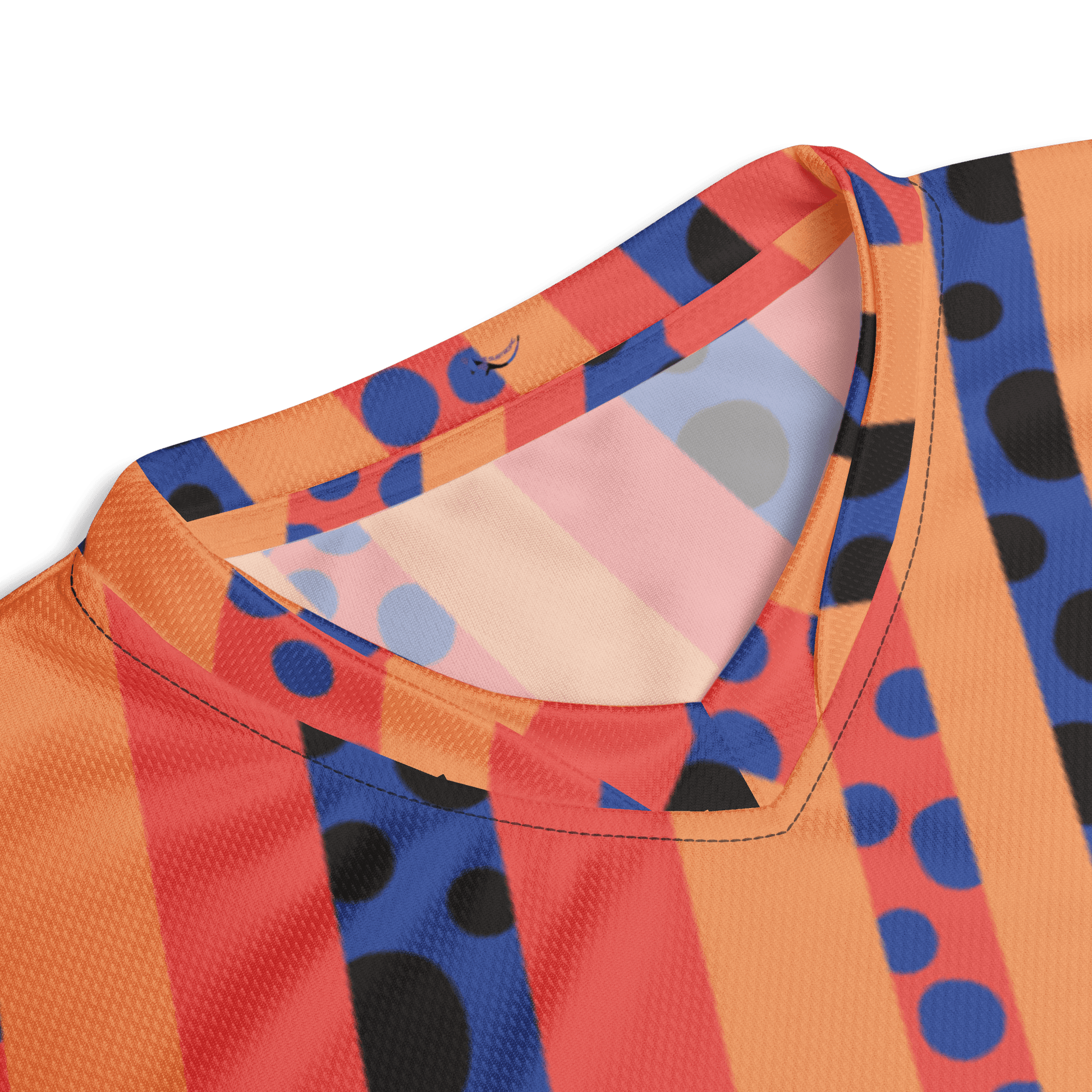 Recycled Papua Tee Collar Front