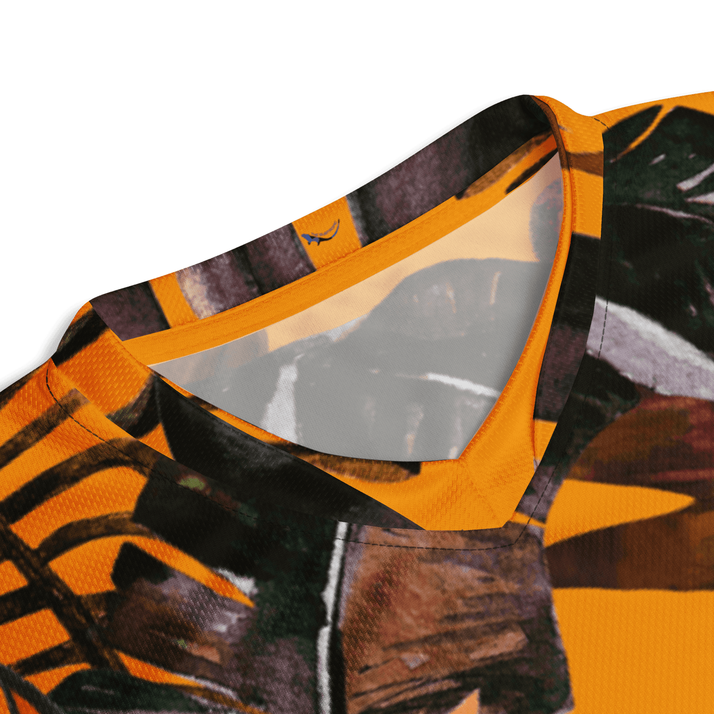 Recycled Valdivian Tee Collar Front
