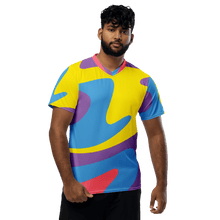Load image into Gallery viewer, Recycled Sinharaja Tee Male Model
