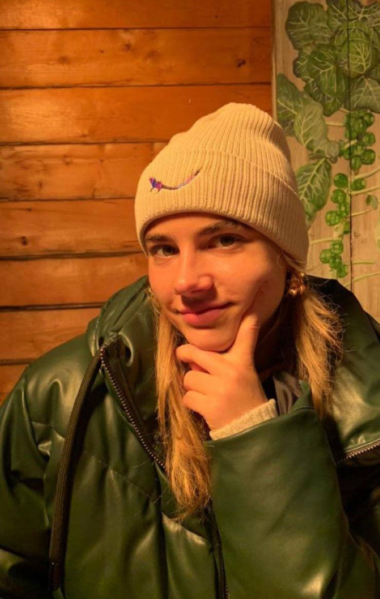 Sand Organic Eco-Beanie Model 1