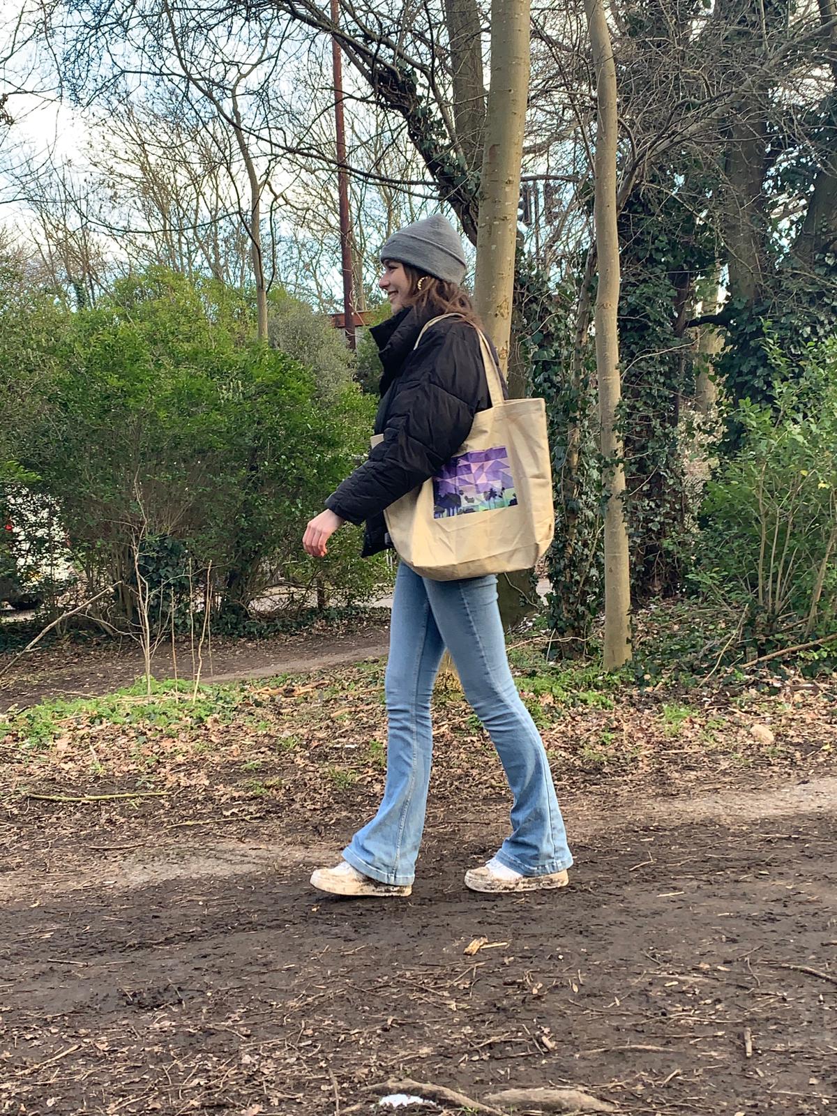 Symmetree Organic Tote Bag carried by model 2