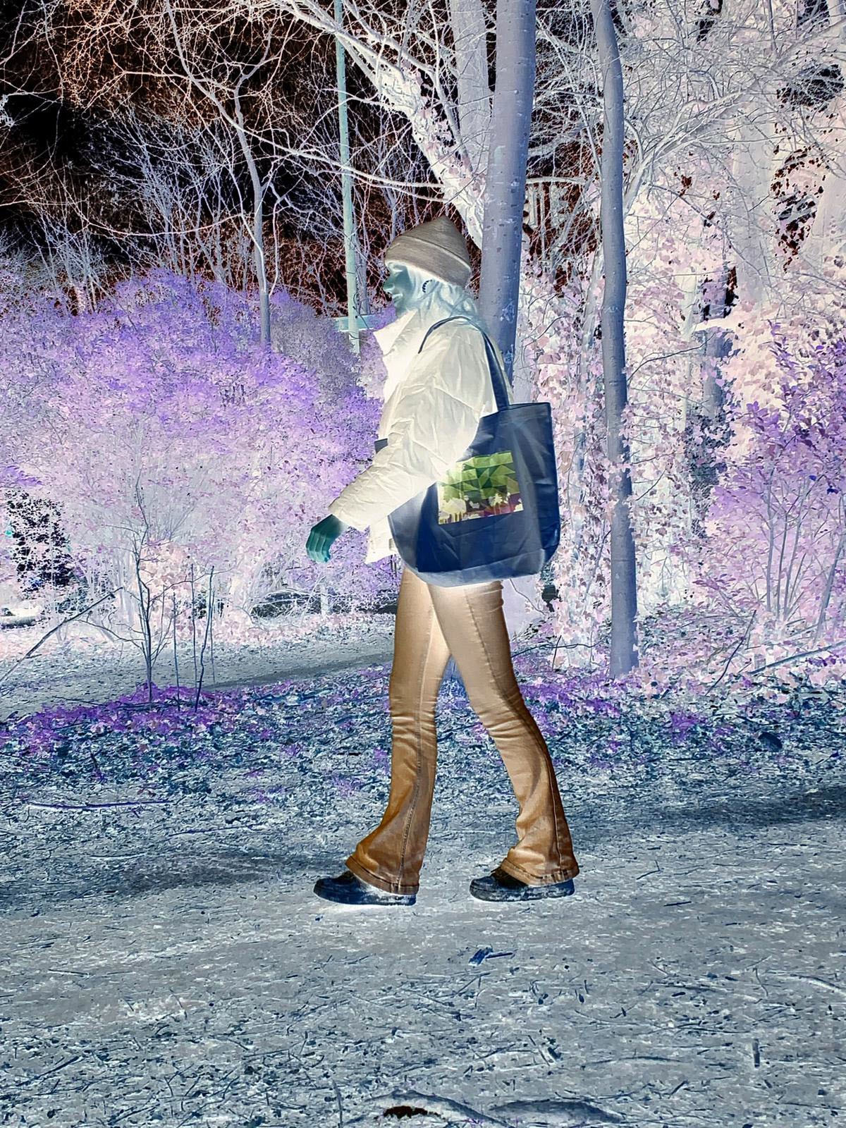 Symmetree Organic Tote Bag carried by model invert