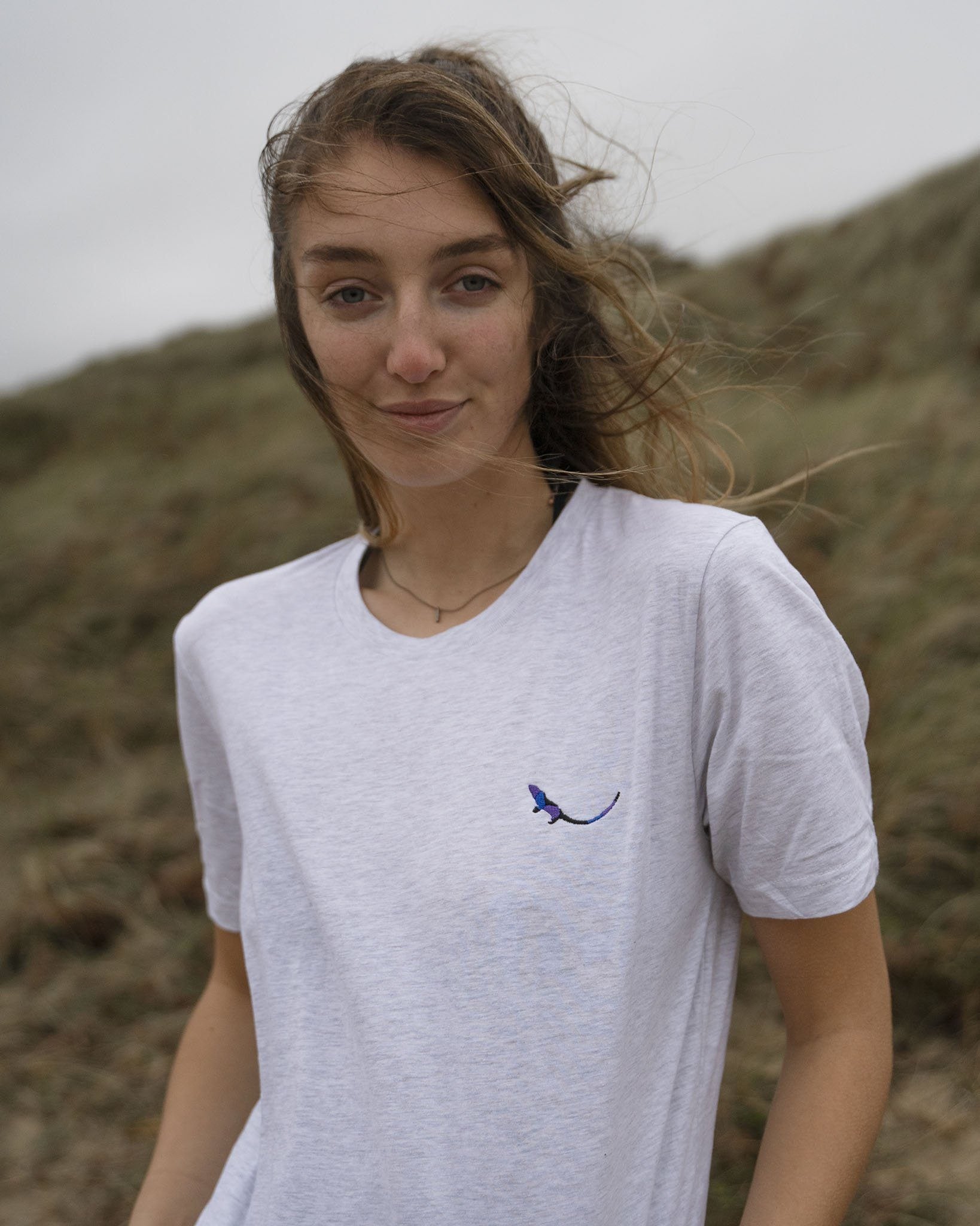 Ash Essential Organic Tshirt female model 1